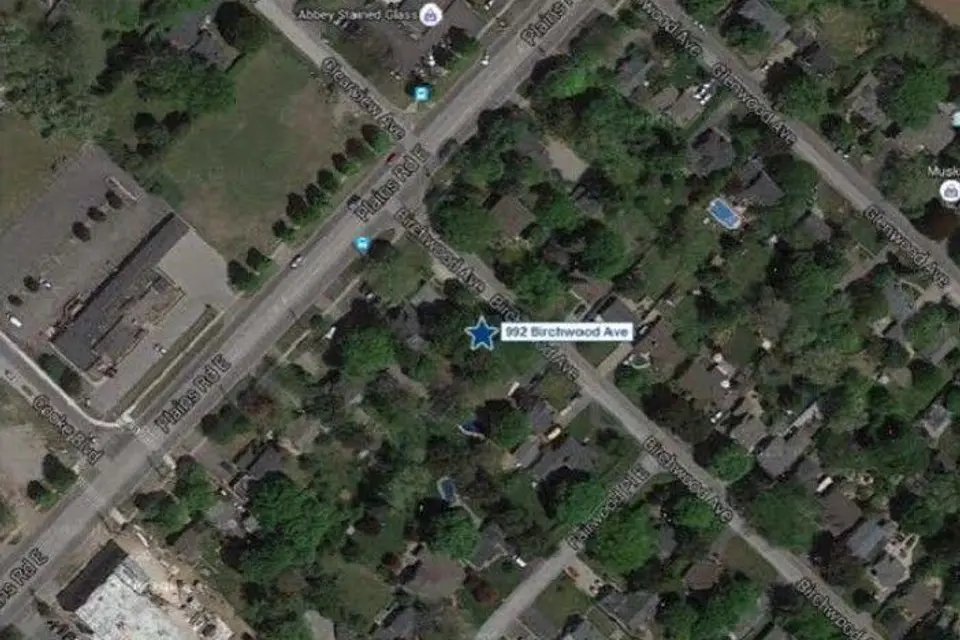 990–992 Birchwood Ave, Burlington — listing photo