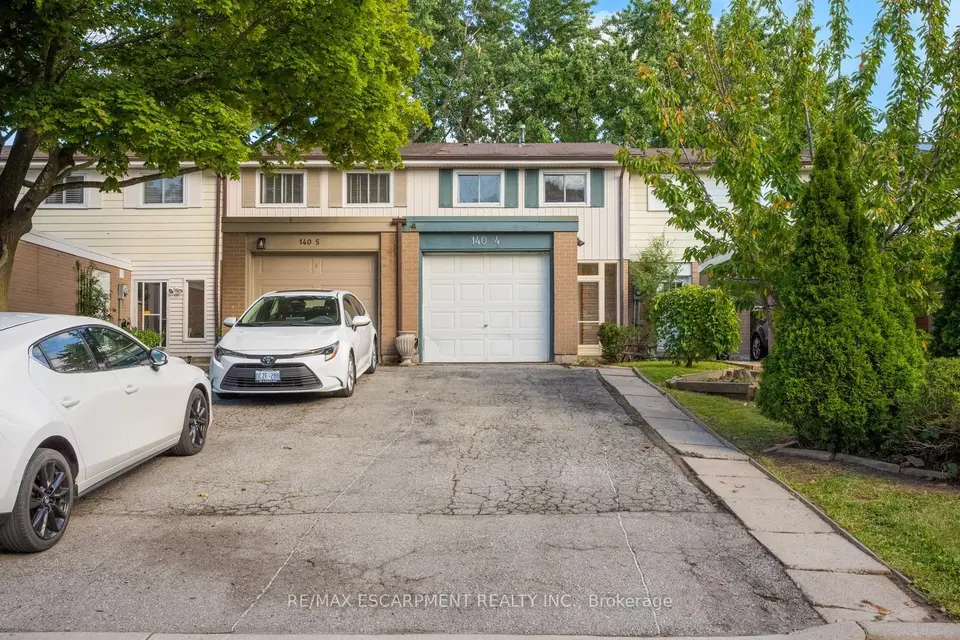 140 Ripley Crt #4, Oakville — listing photo